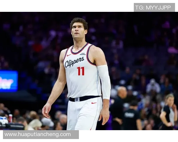 布鲁克洛佩斯:从篮下巨人到全能战士的蜕变之路 布鲁克洛佩斯:从篮下巨人到全能战士的蜕变之路