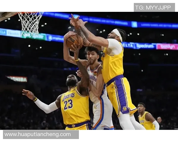 湖人对决雷霆精彩文字直播全程跟进与赛况分析